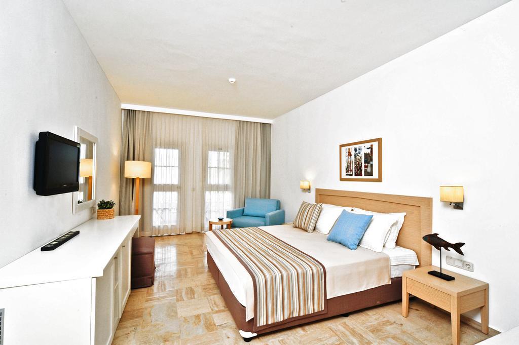 Izer Hotel Beach Club Τόρμπα Εξωτερικό φωτογραφία