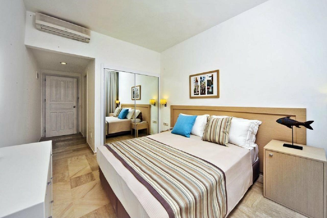 Izer Hotel Beach Club Τόρμπα Εξωτερικό φωτογραφία